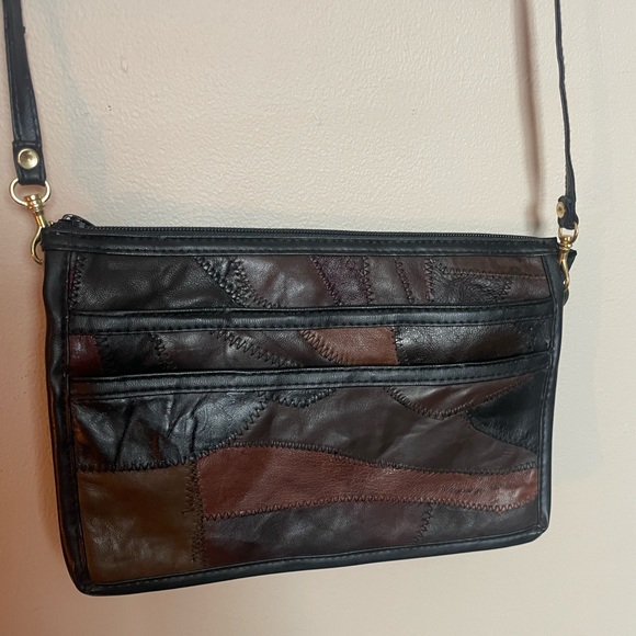 Crossbody Purse - Vegan Leather - Picture 2 of 7